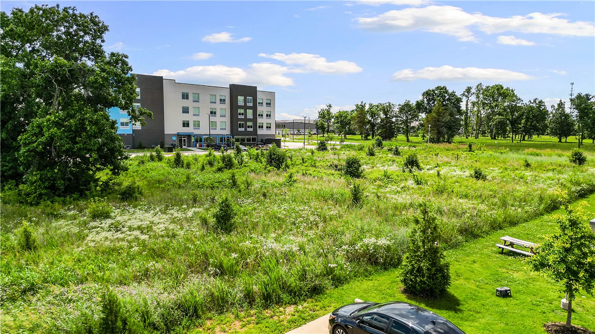 main property photo 15