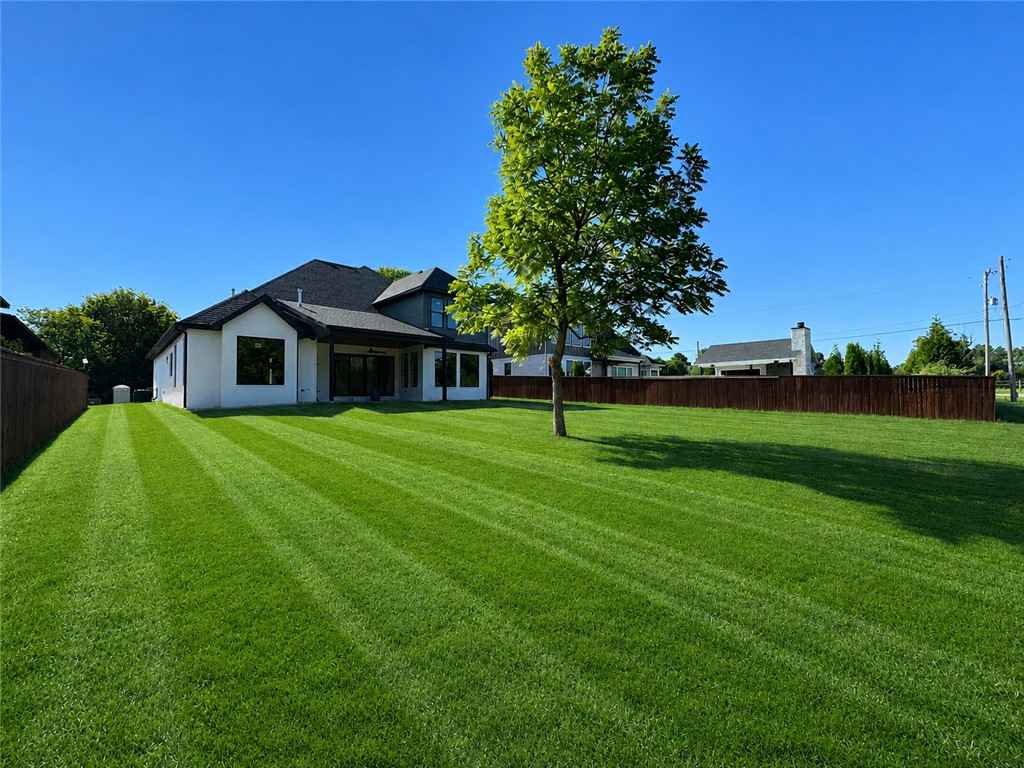 main property photo 32