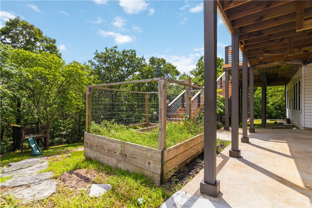 main property photo 44