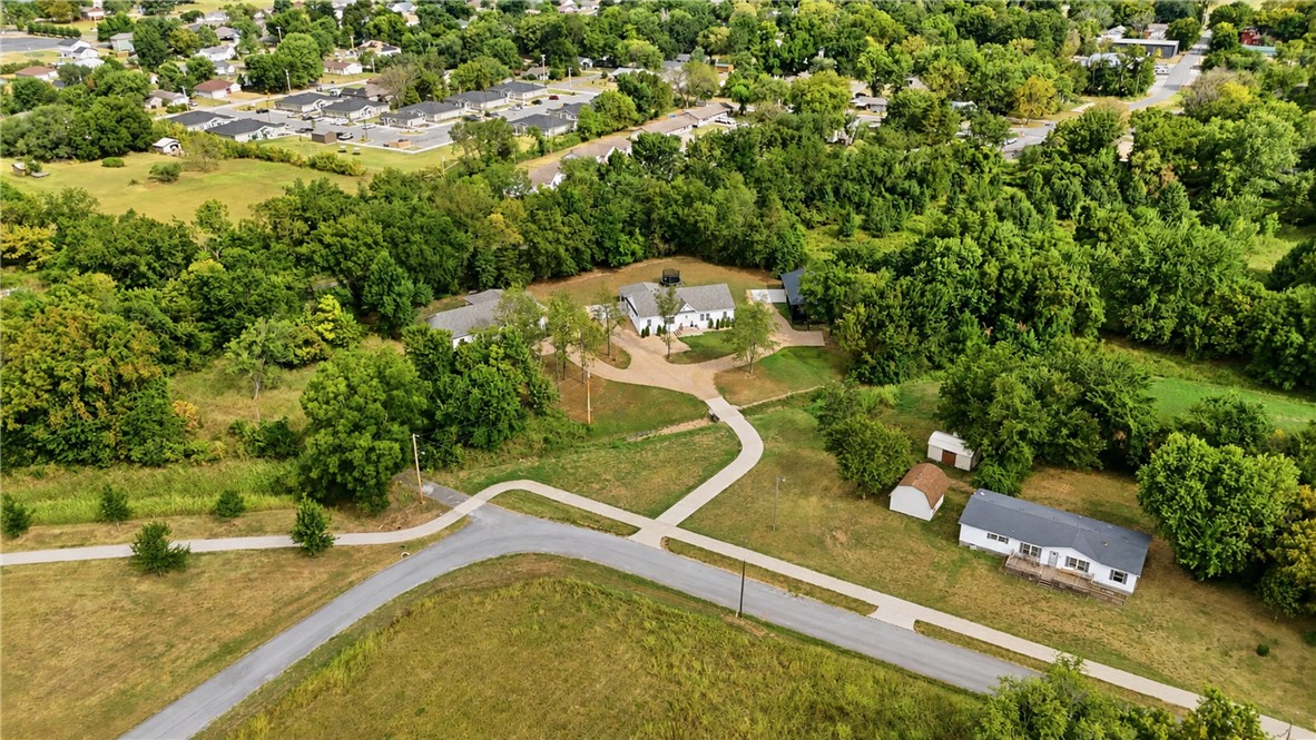 main property photo 32