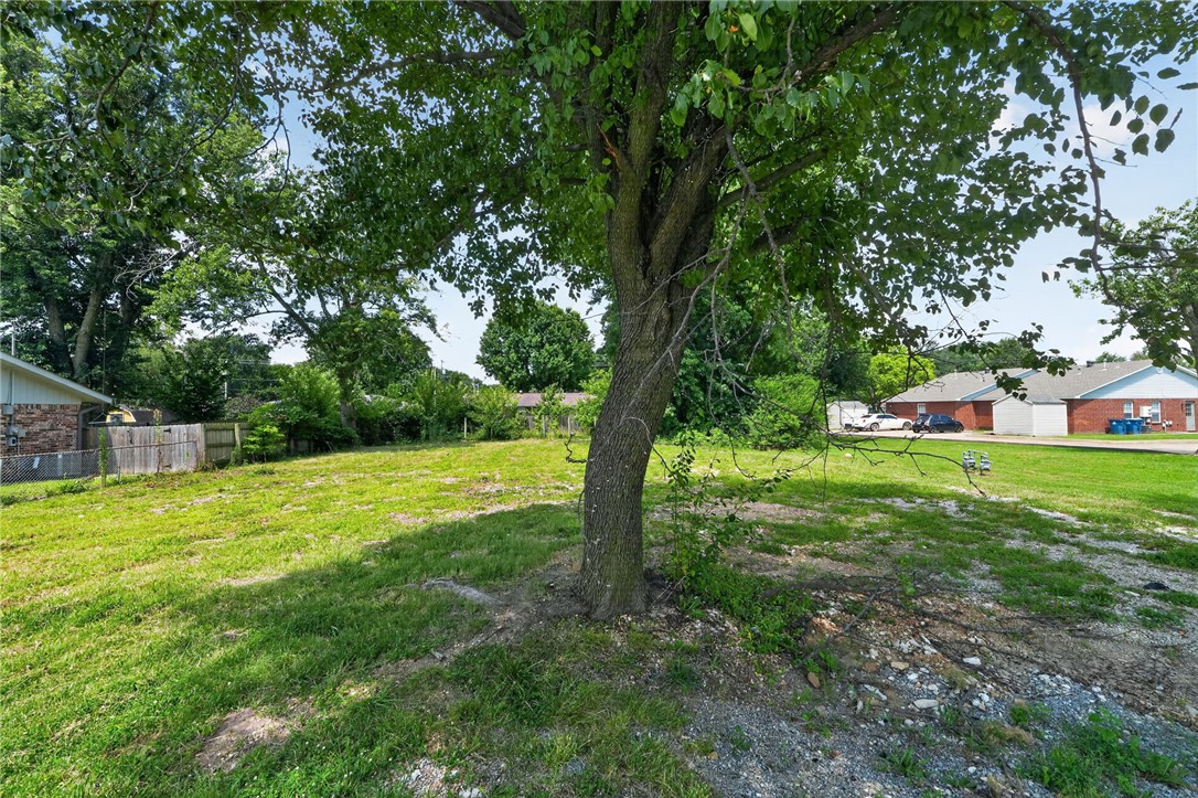 main property photo 9