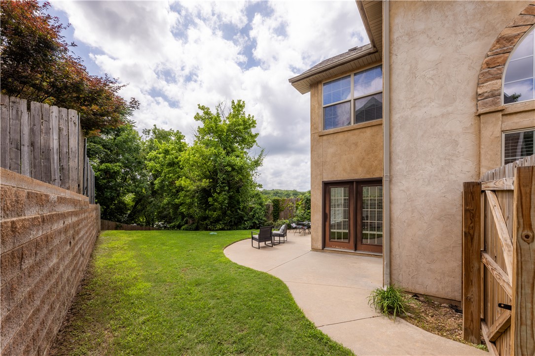 main property photo 28