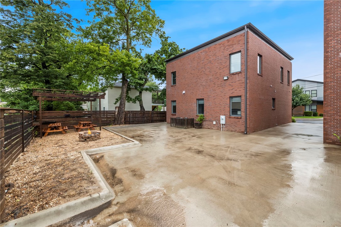 main property photo 23