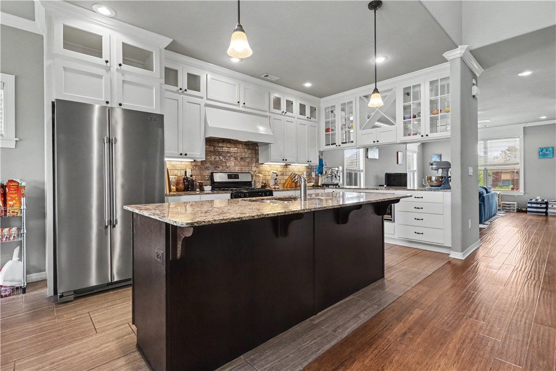 main property photo 18