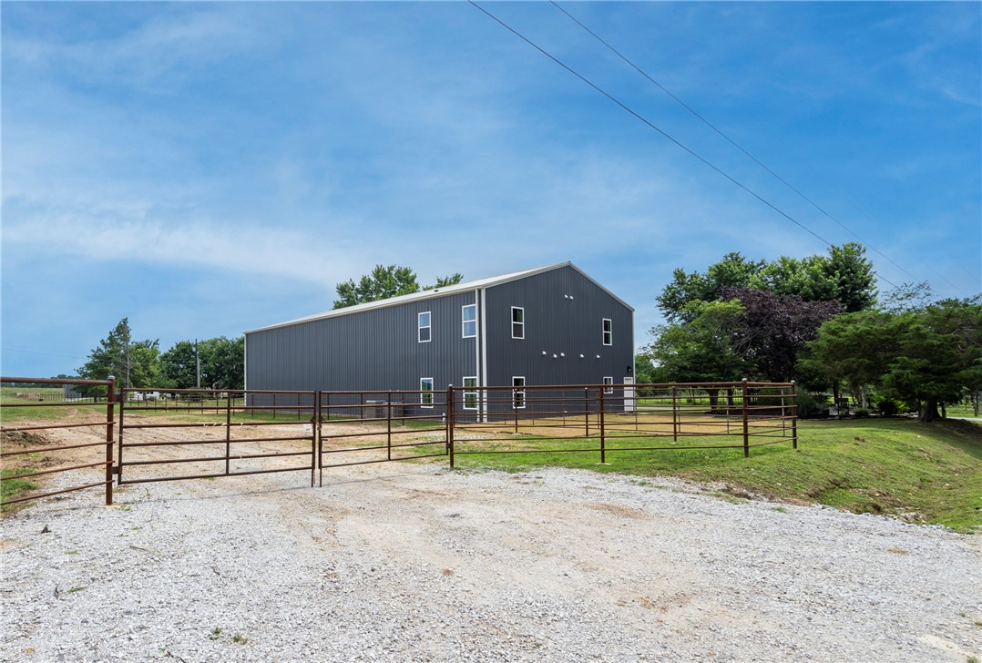 main property photo 10