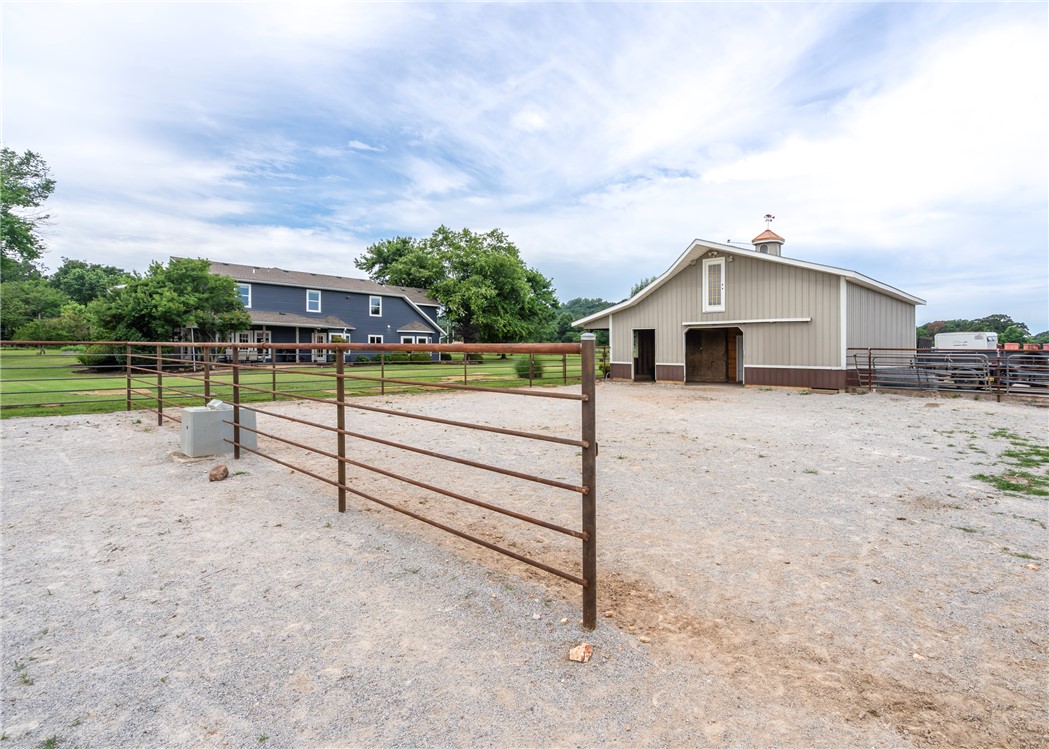 main property photo 12