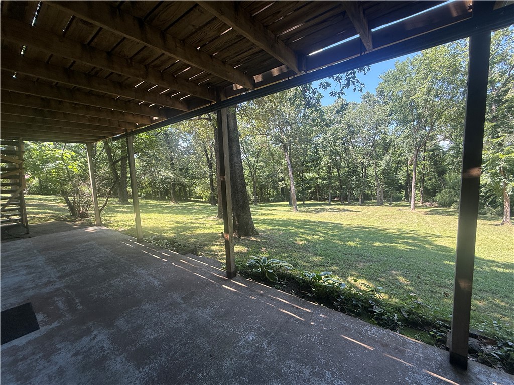 main property photo 30