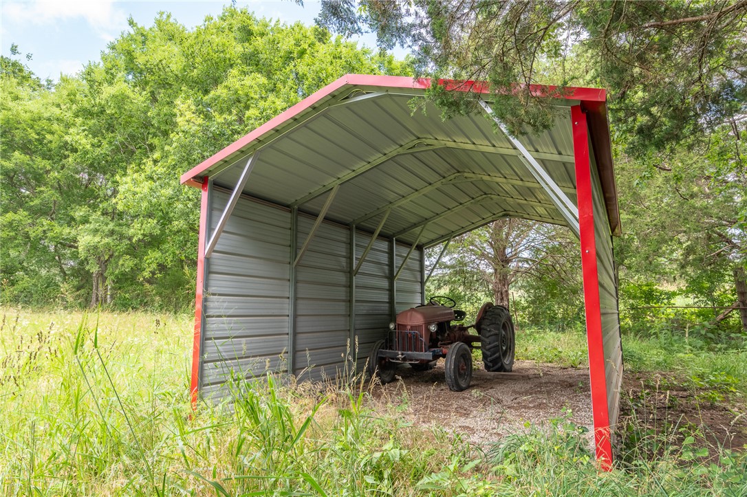 main property photo 20