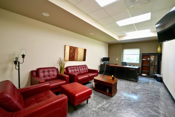 main property photo 6