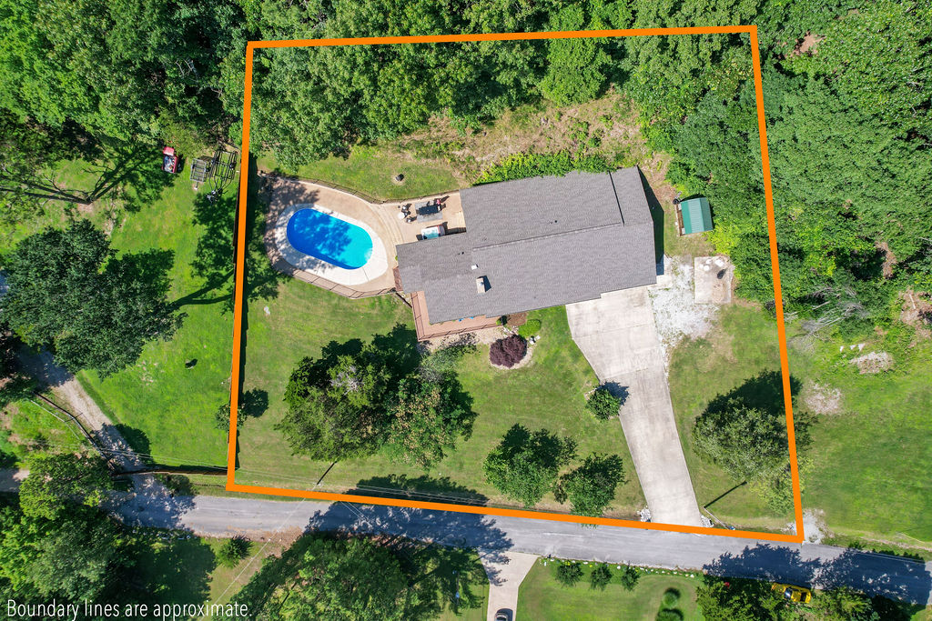 main property photo 37