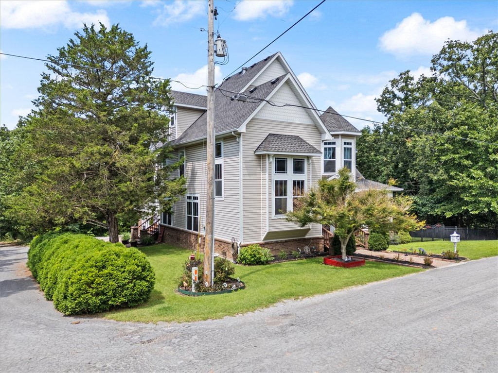 main property photo 36