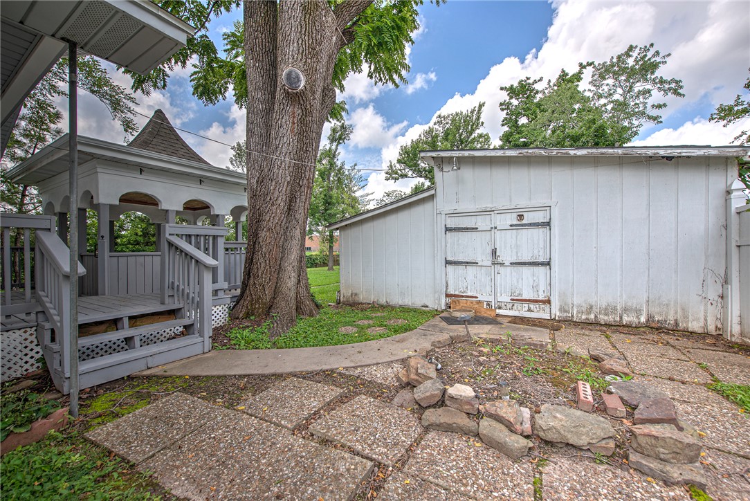 main property photo 33