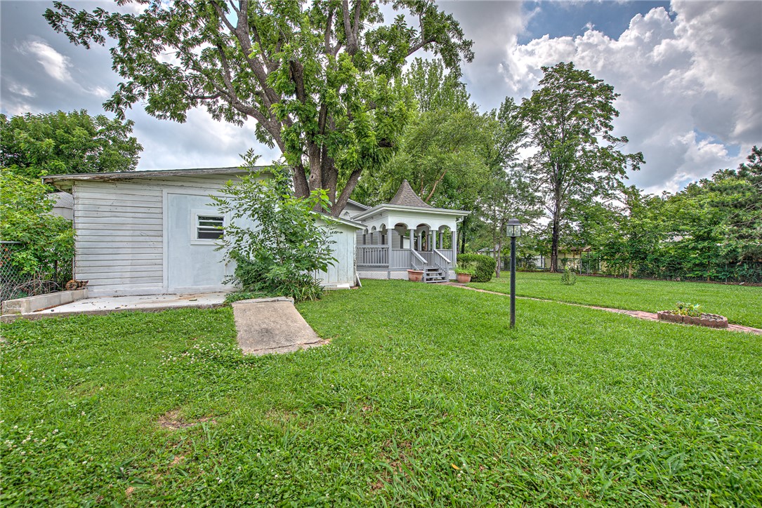 main property photo 34