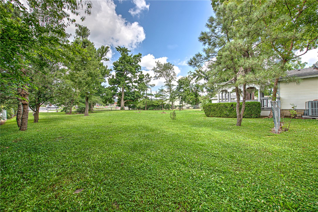 main property photo 36