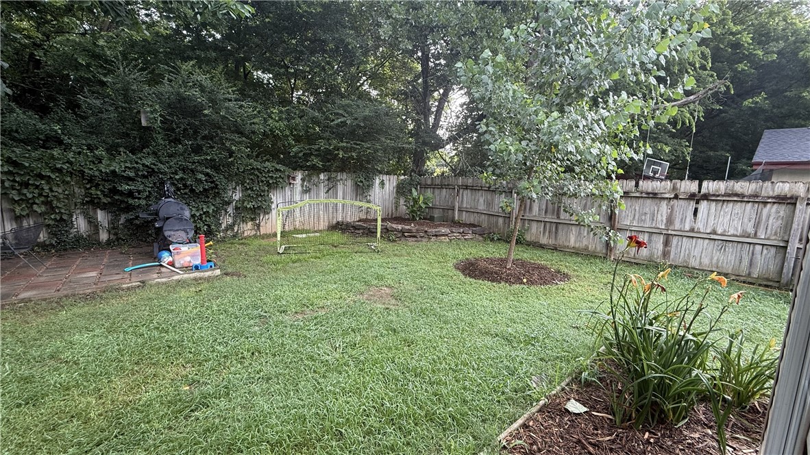 main property photo 13