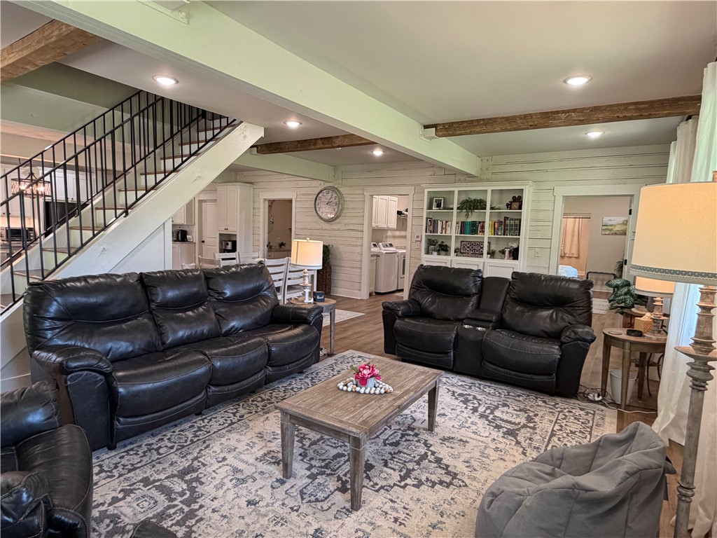 main property photo 5