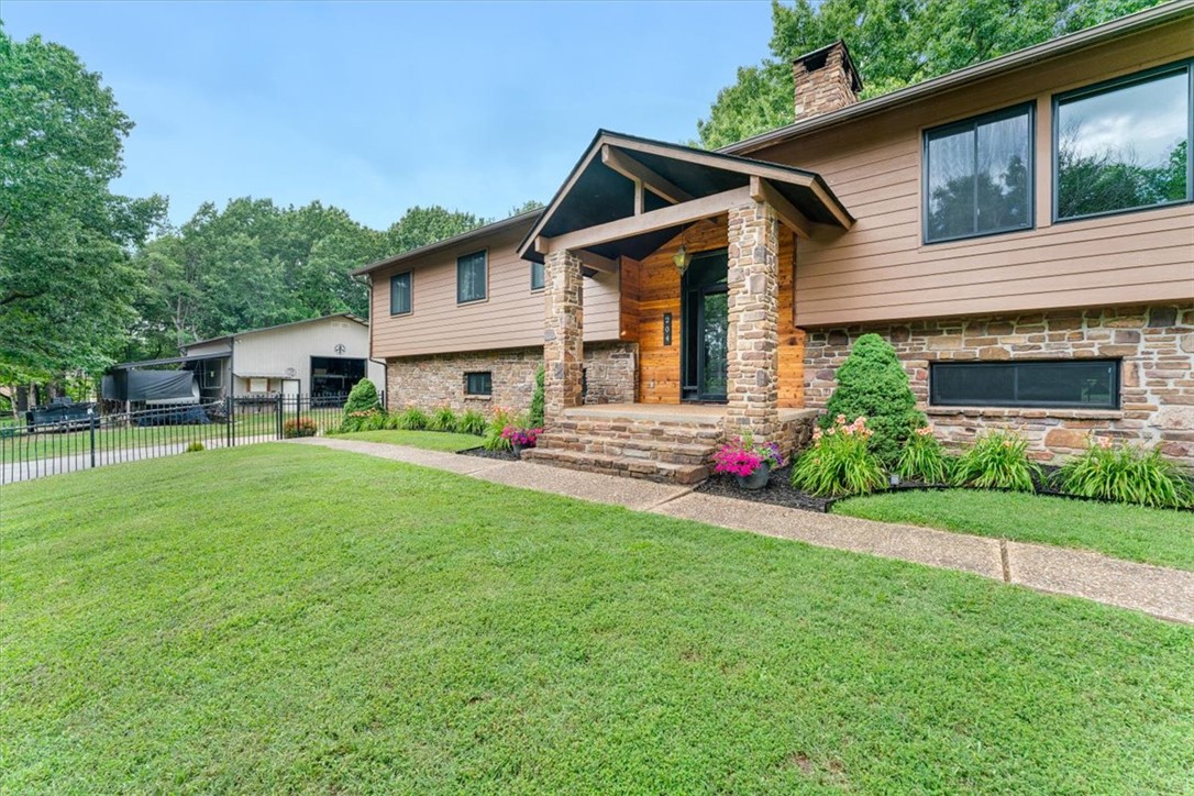 main property photo 5