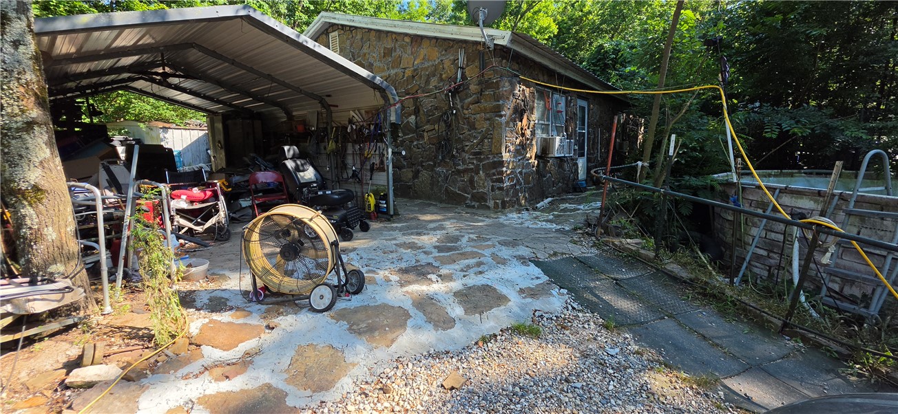 main property photo 11
