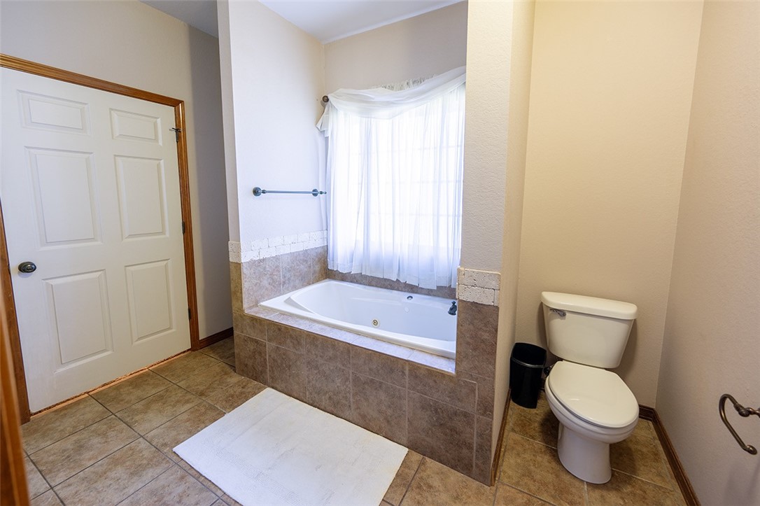 main property photo 10