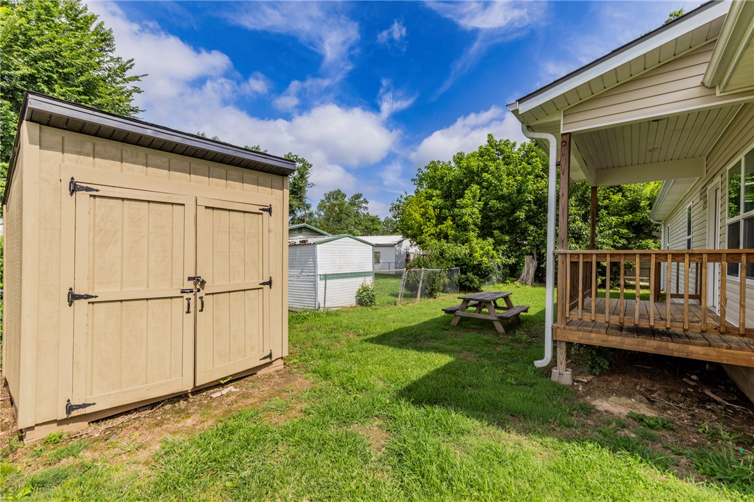 main property photo 23