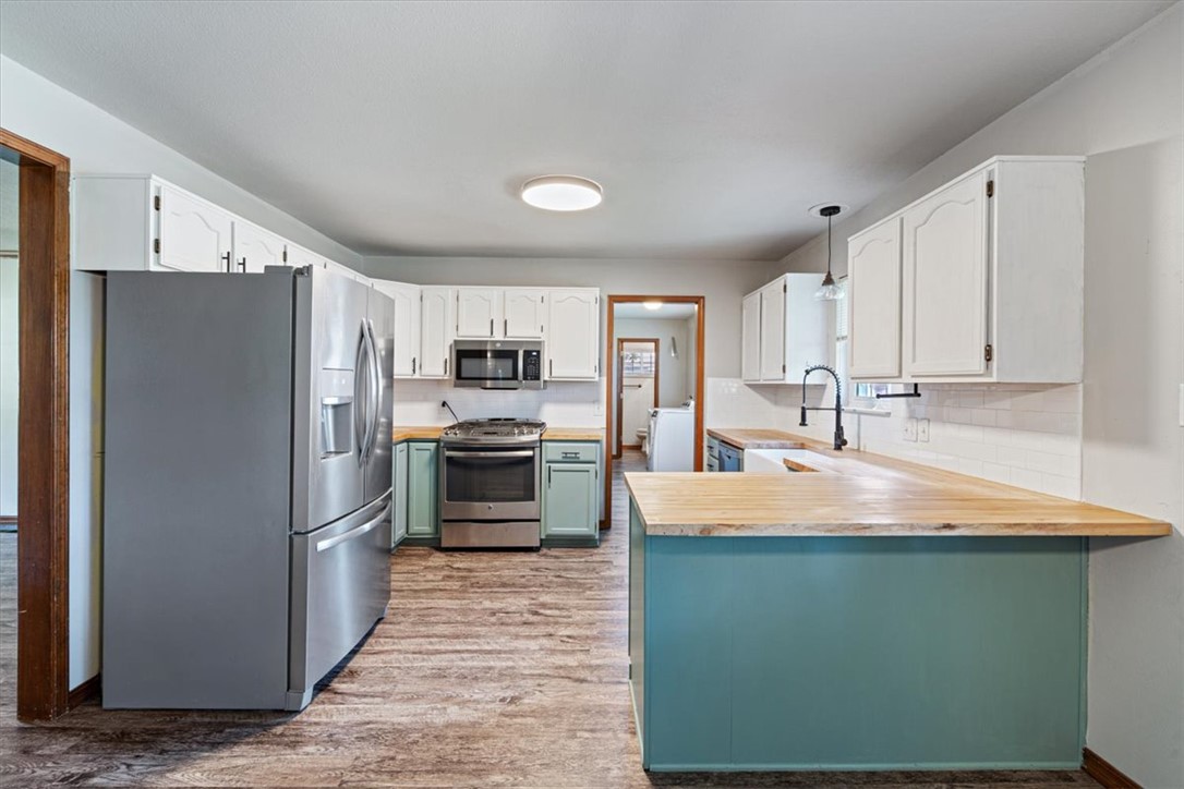 main property photo 5