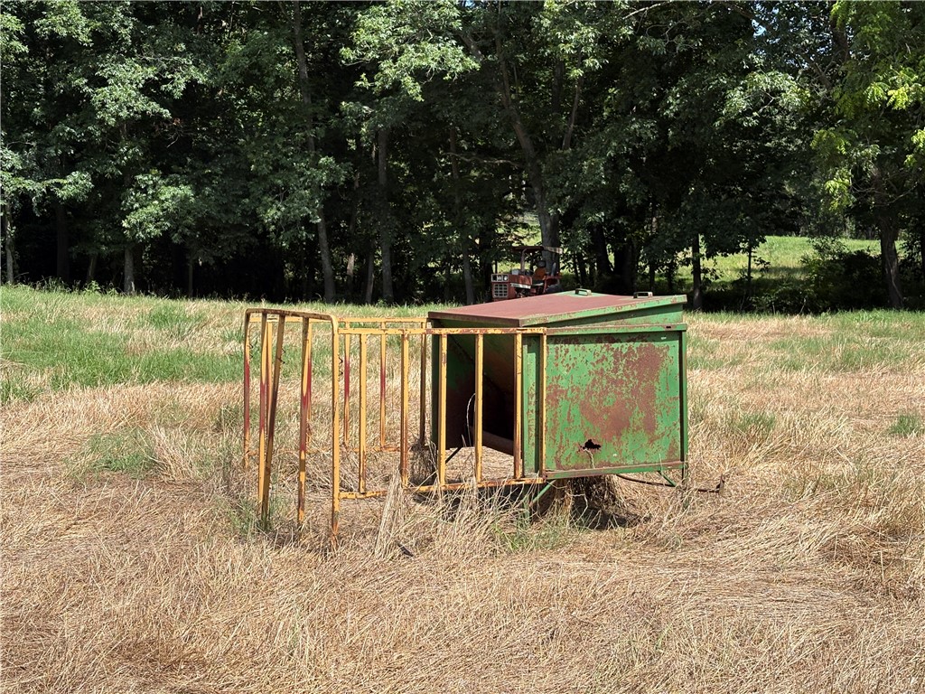 main property photo 28