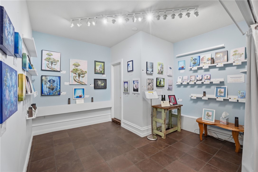 main property photo 39