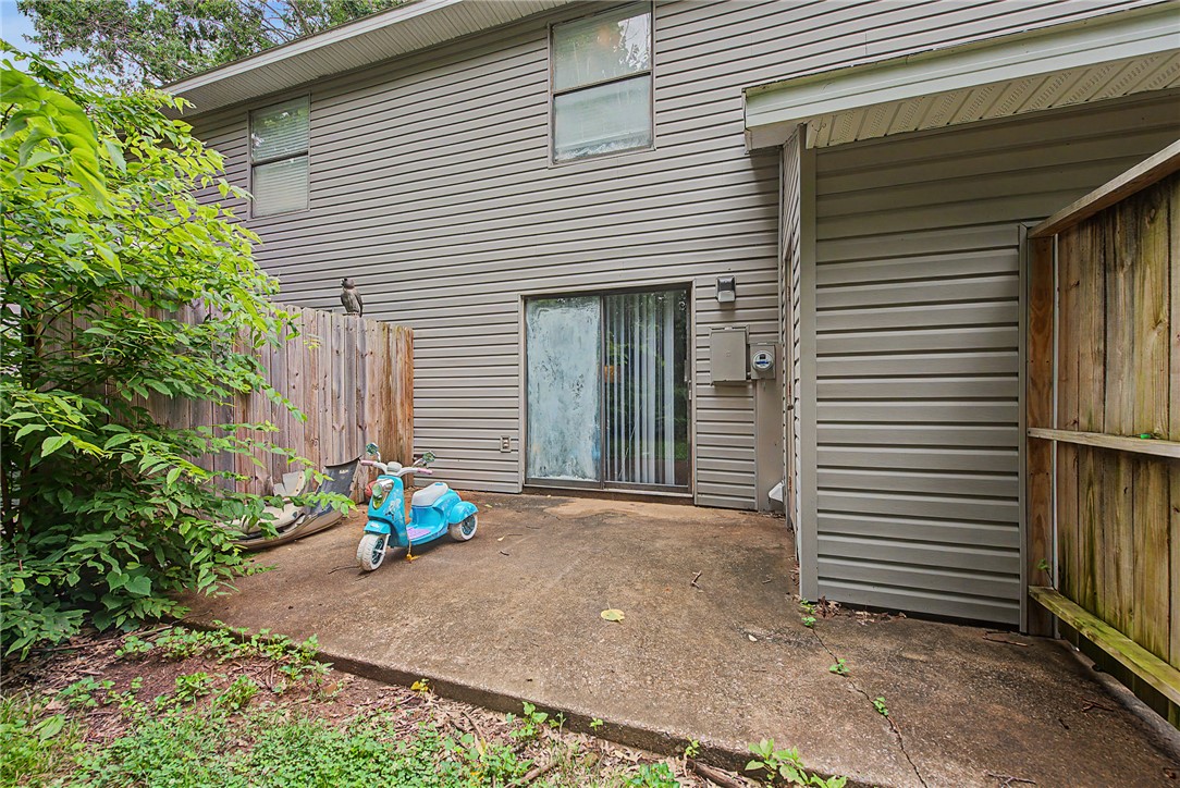 main property photo 18