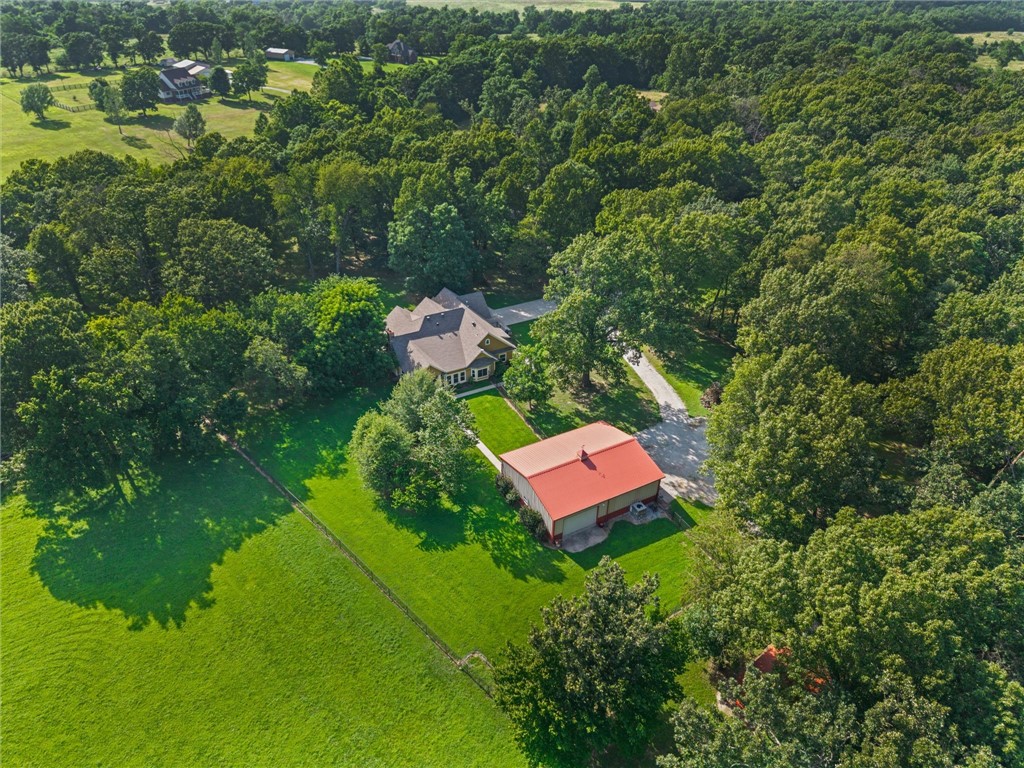 main property photo 28