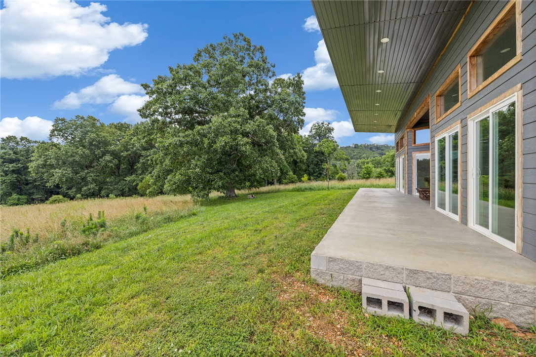 main property photo 25