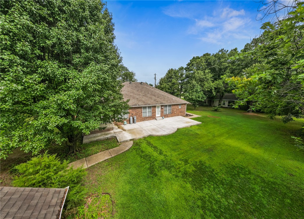 main property photo 25