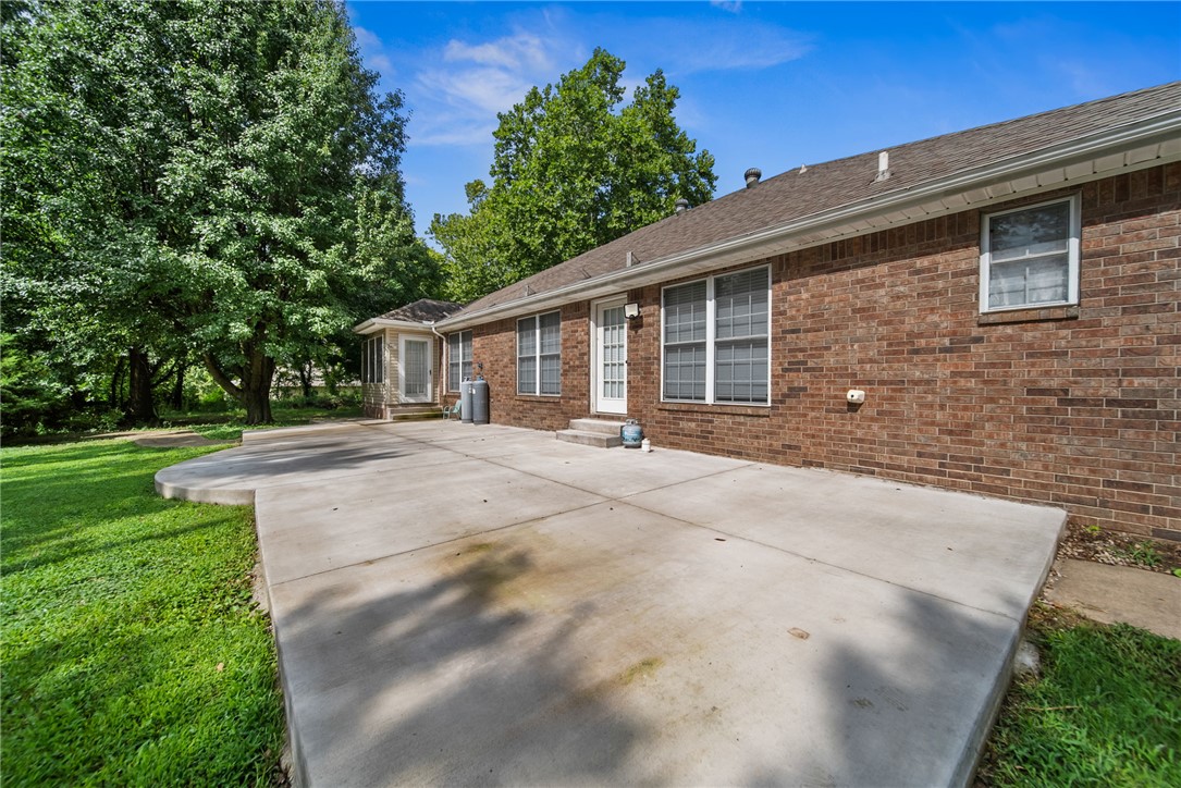 main property photo 27