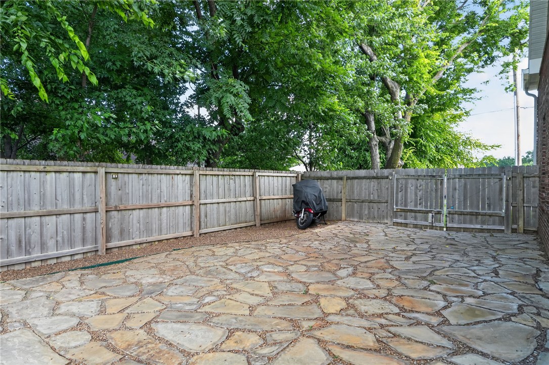 main property photo 34