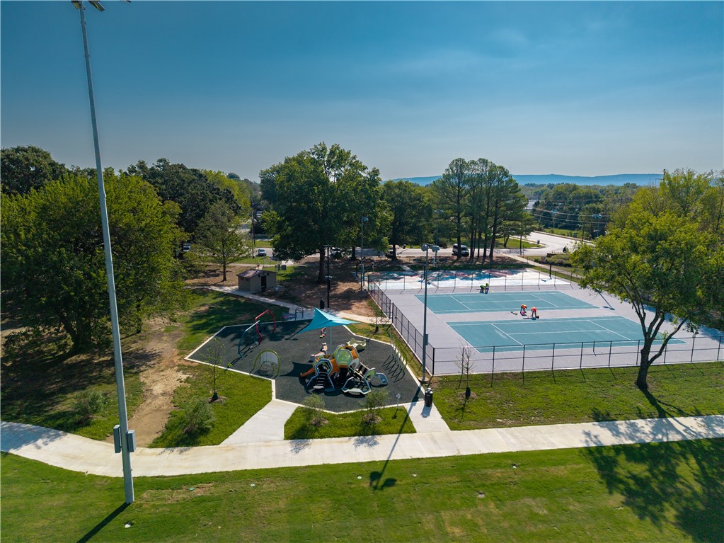 main property photo 32