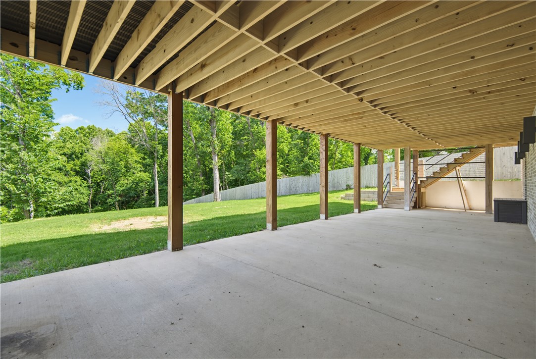 main property photo 40