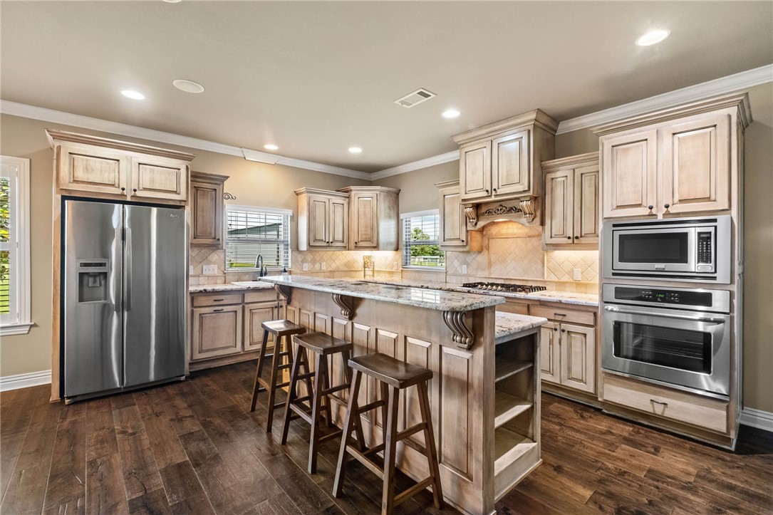 main property photo 25
