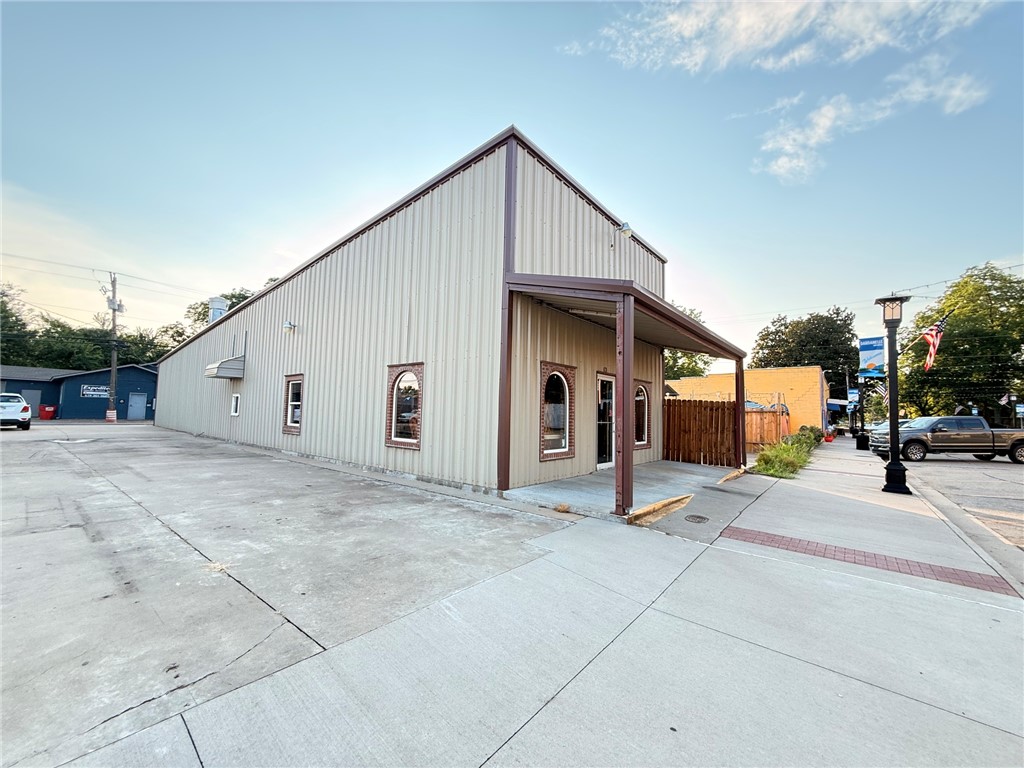 main property photo 18