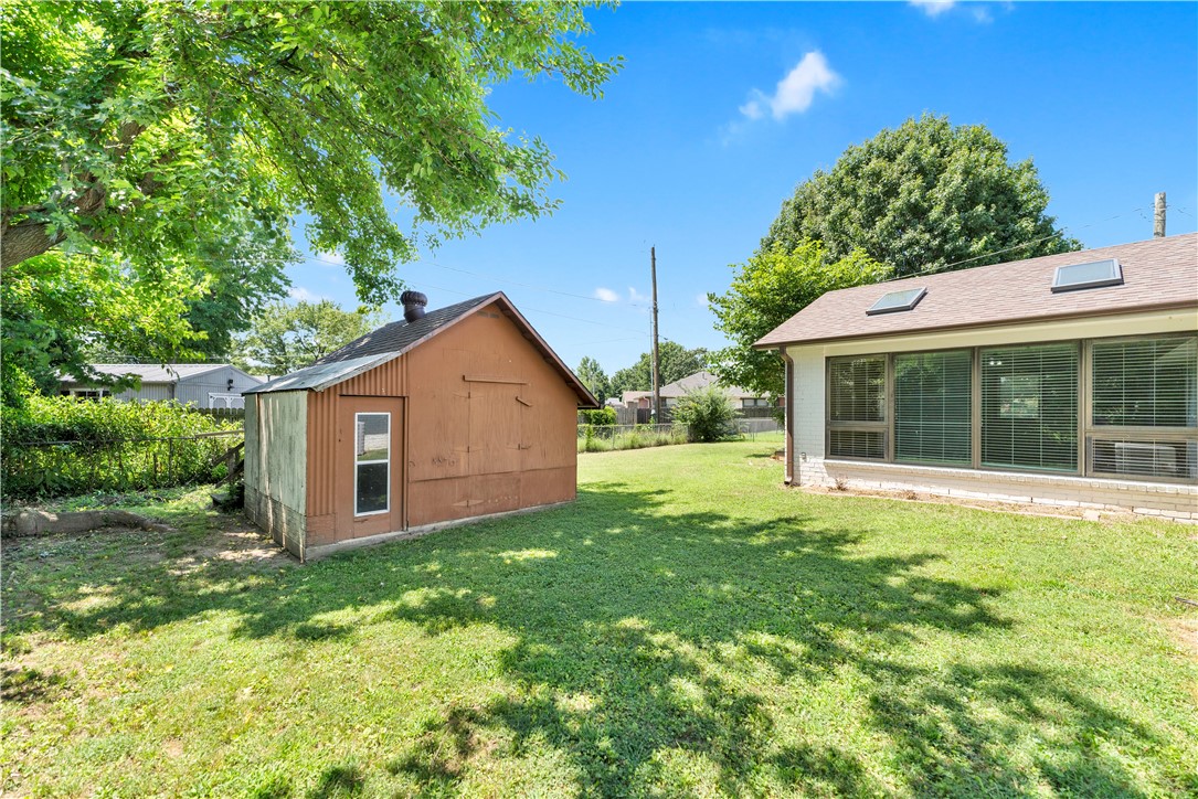 main property photo 24