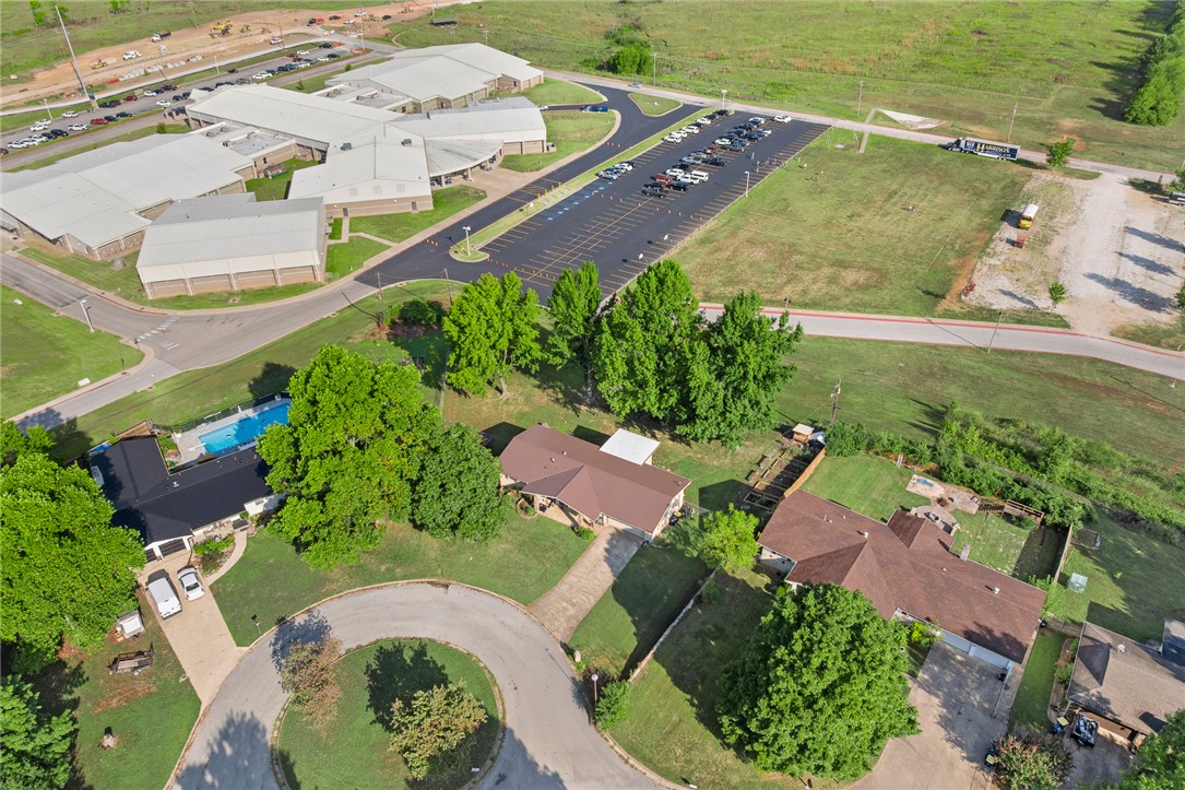 main property photo 41
