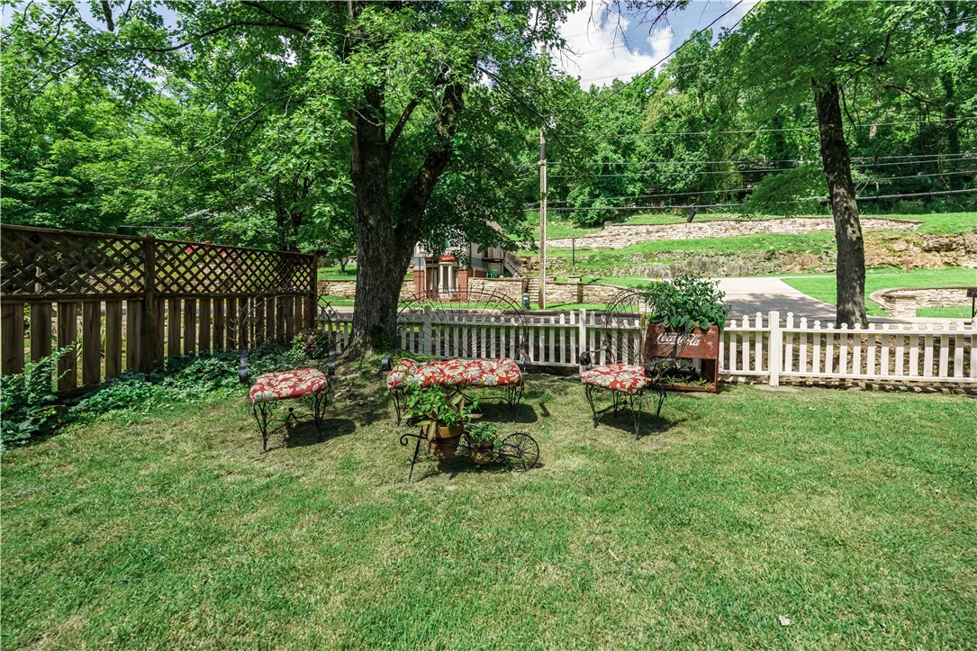 main property photo 9