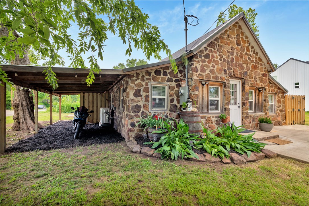 main property photo 18