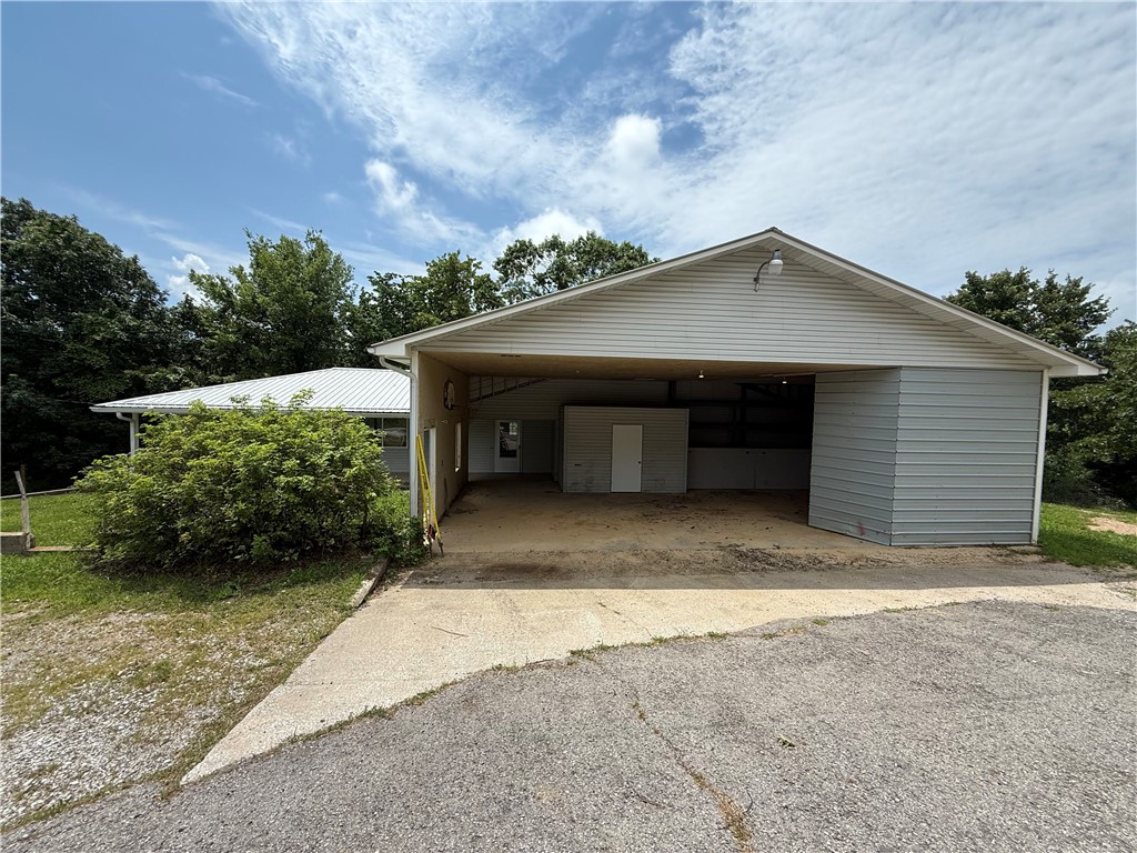 main property photo 35
