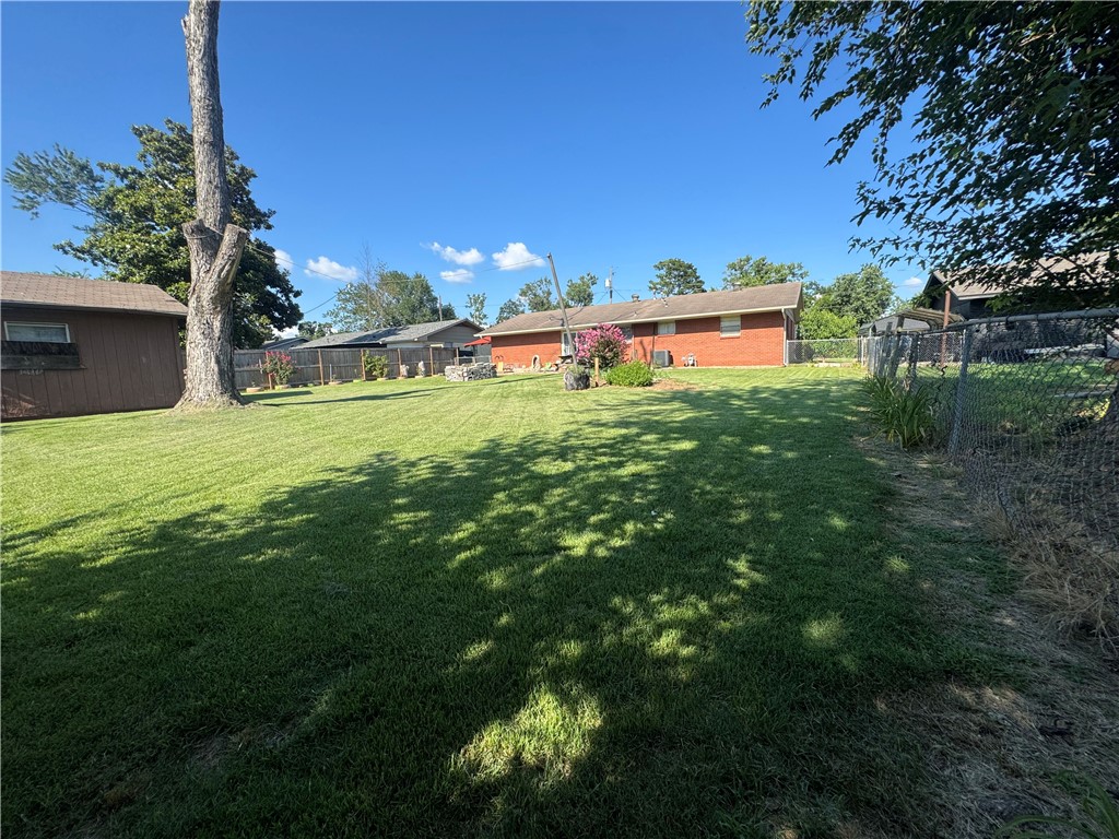 main property photo 30