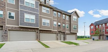 image of property with 2 Bed | 2 Bath | 1,258 Sqft