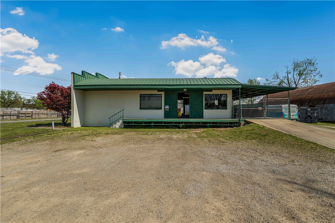 main property photo 5