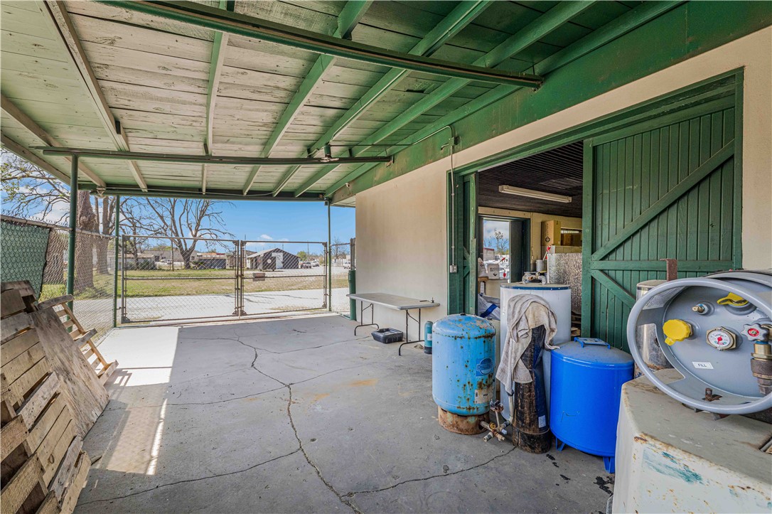 main property photo 7