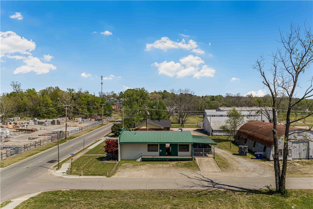 main property photo 9
