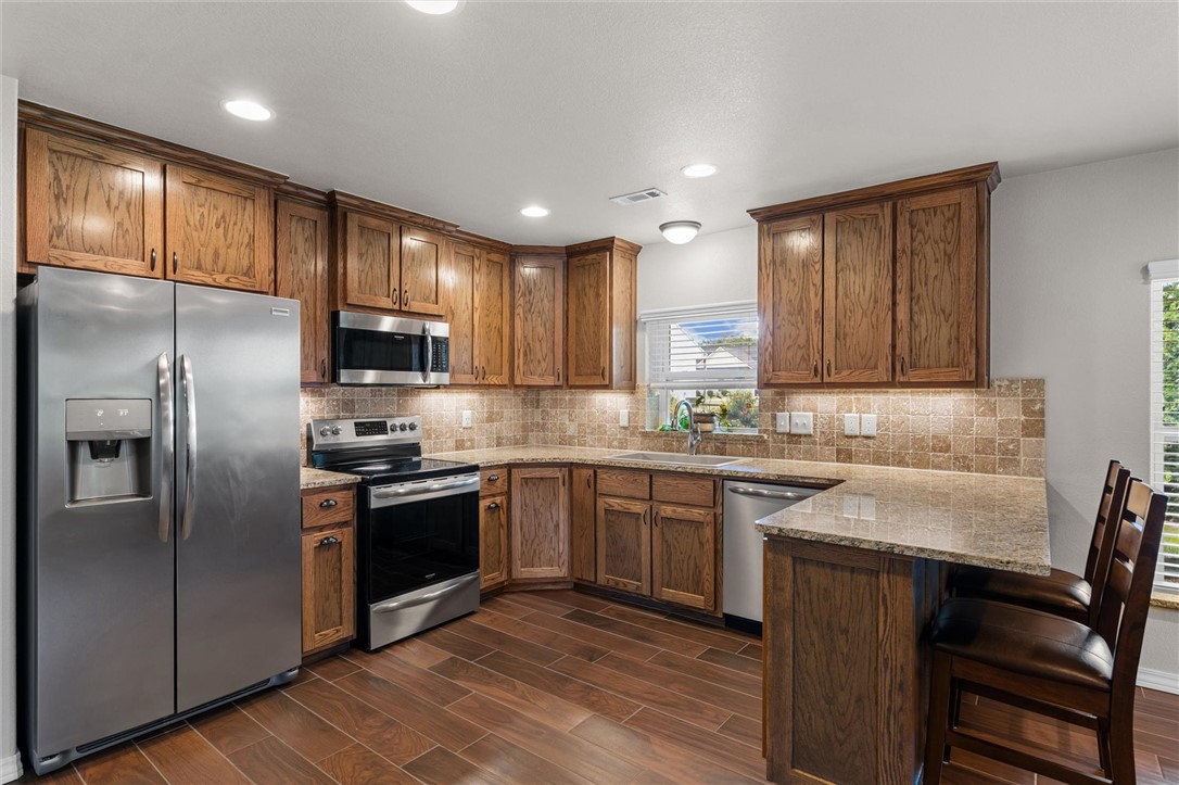 main property photo 5