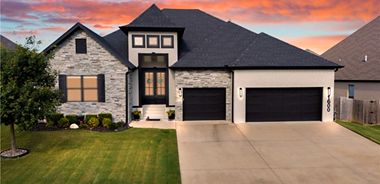 image of property with 4 Bed | 3 Bath | 2,551 Sqft