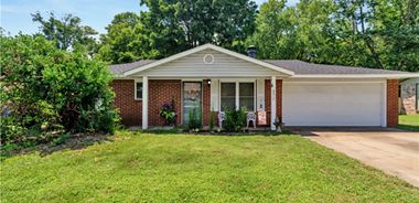 image of property with 3 Bed | 1 Bath | 1,215 Sqft